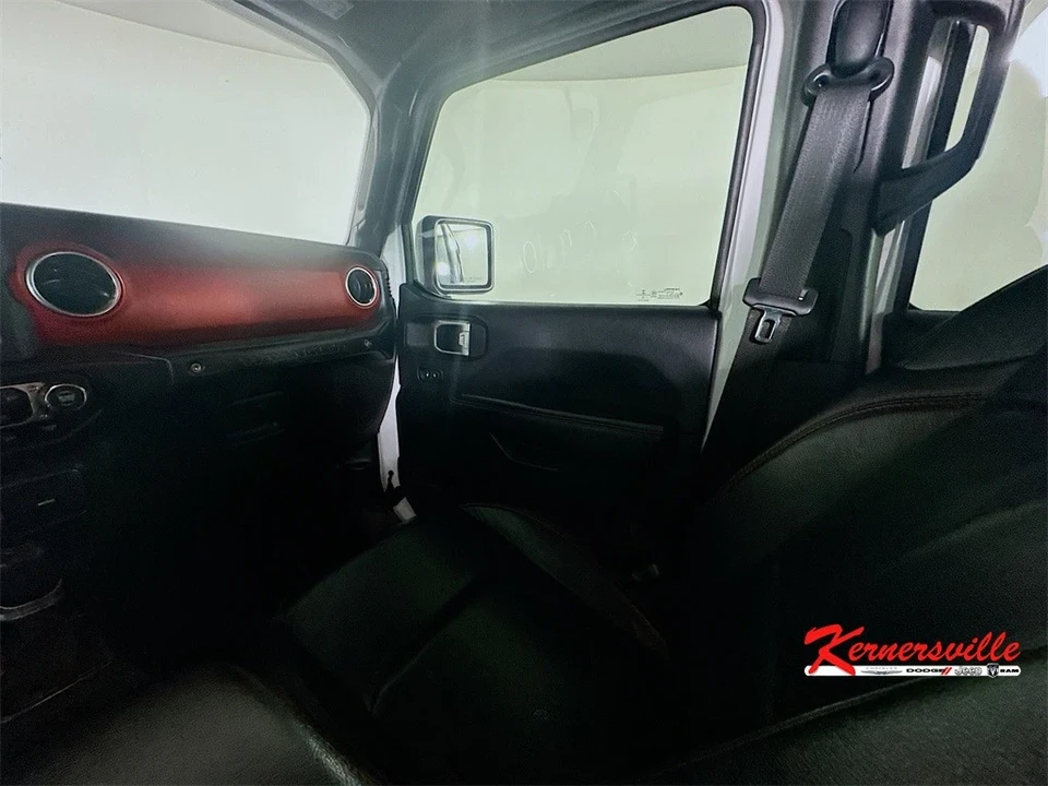 2019 Jeep JL Wrangler - Image 11 of 12