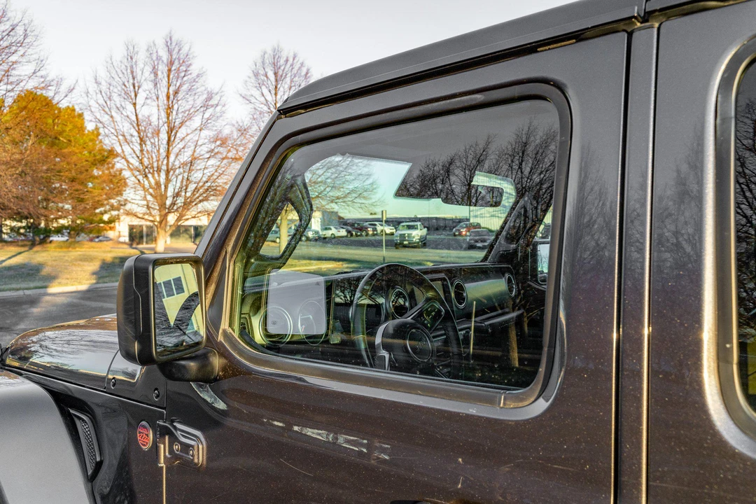 2019 Jeep JL Wrangler - Image 25 of 31