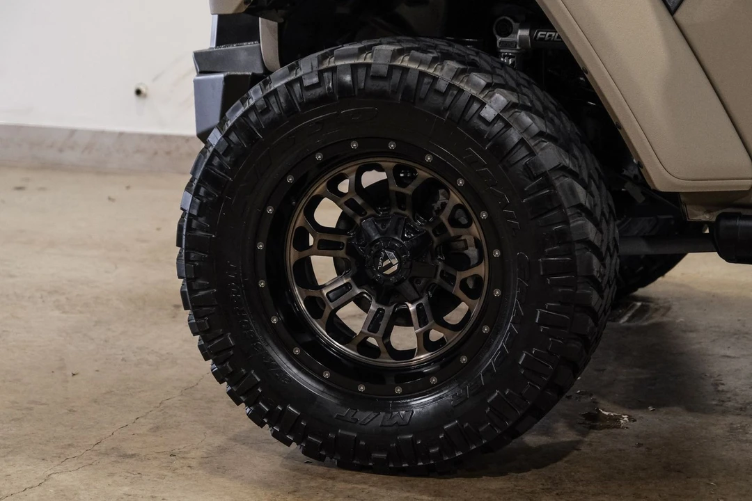2019 Jeep JL Wrangler - Image 10 of 12