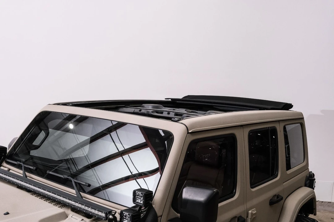 2019 Jeep JL Wrangler - Image 2 of 12