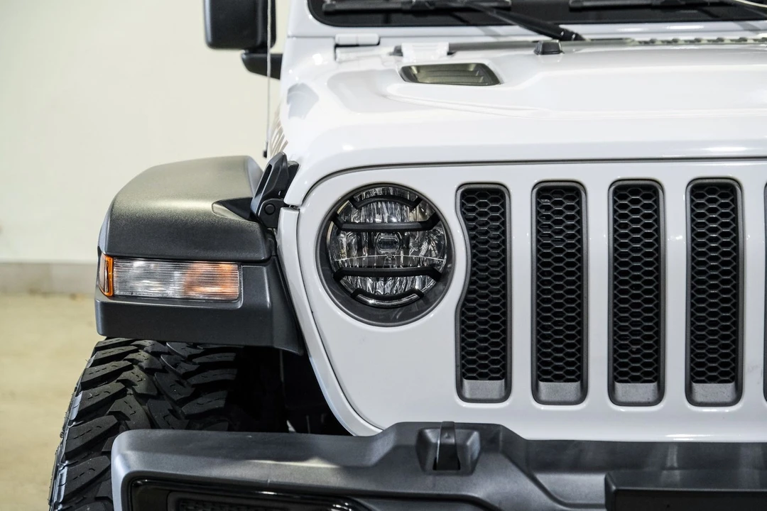 2019 Jeep JL Wrangler - Image 3 of 12