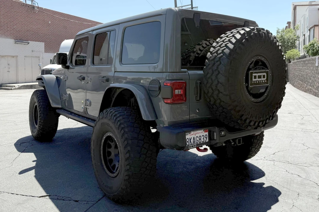 2019 Jeep JL Wrangler - Image 4 of 31