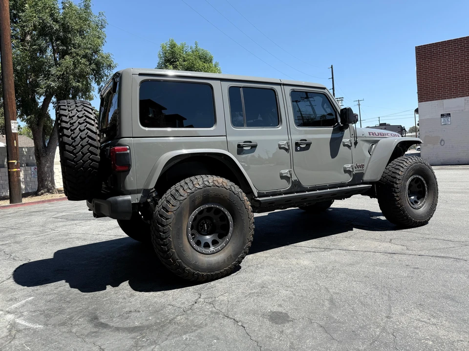 2019 Jeep JL Wrangler - Image 12 of 31