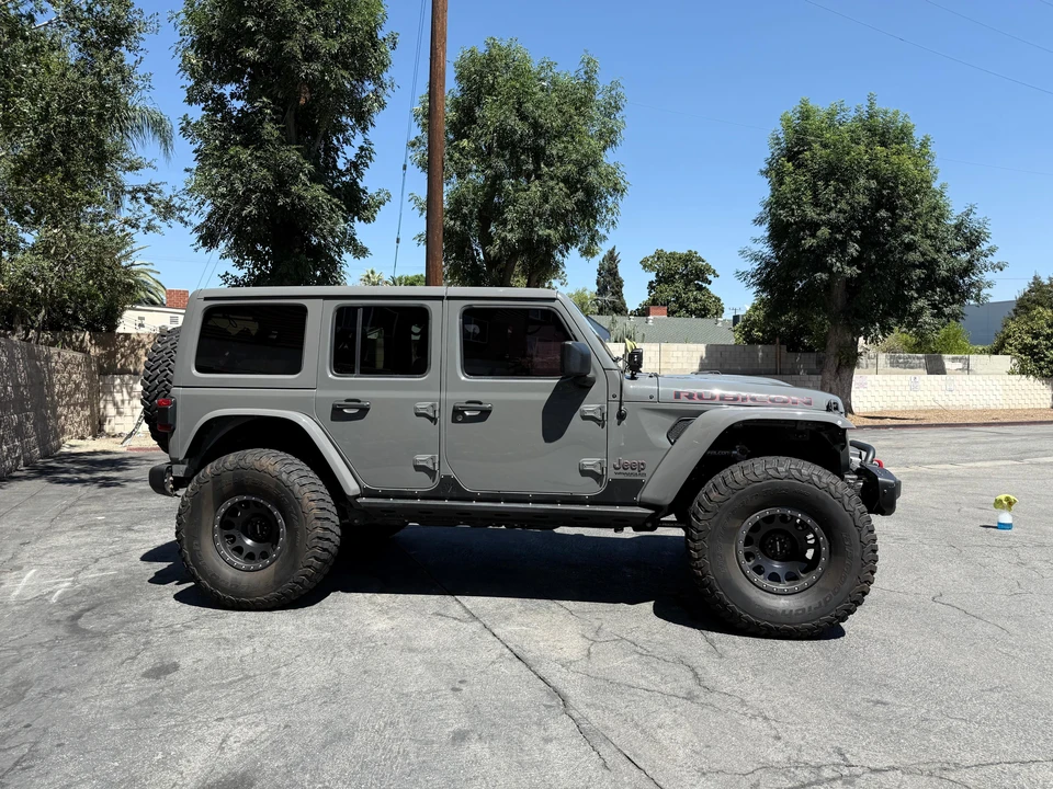 2019 Jeep JL Wrangler - Image 13 of 31