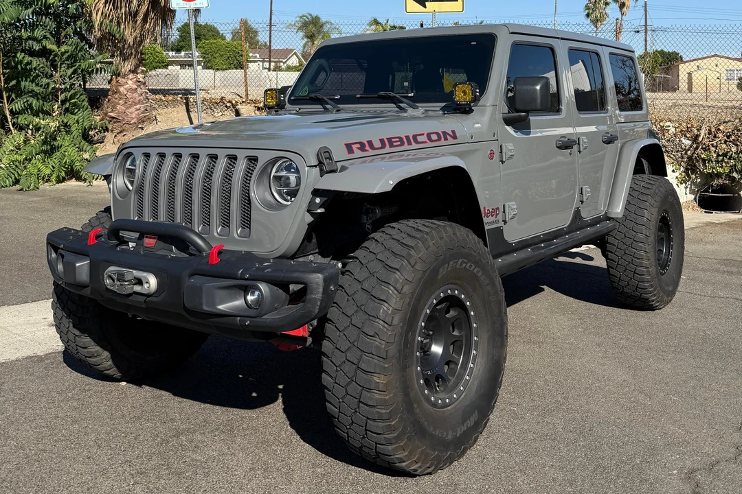2019 Jeep JL Wrangler - Image 17 of 31