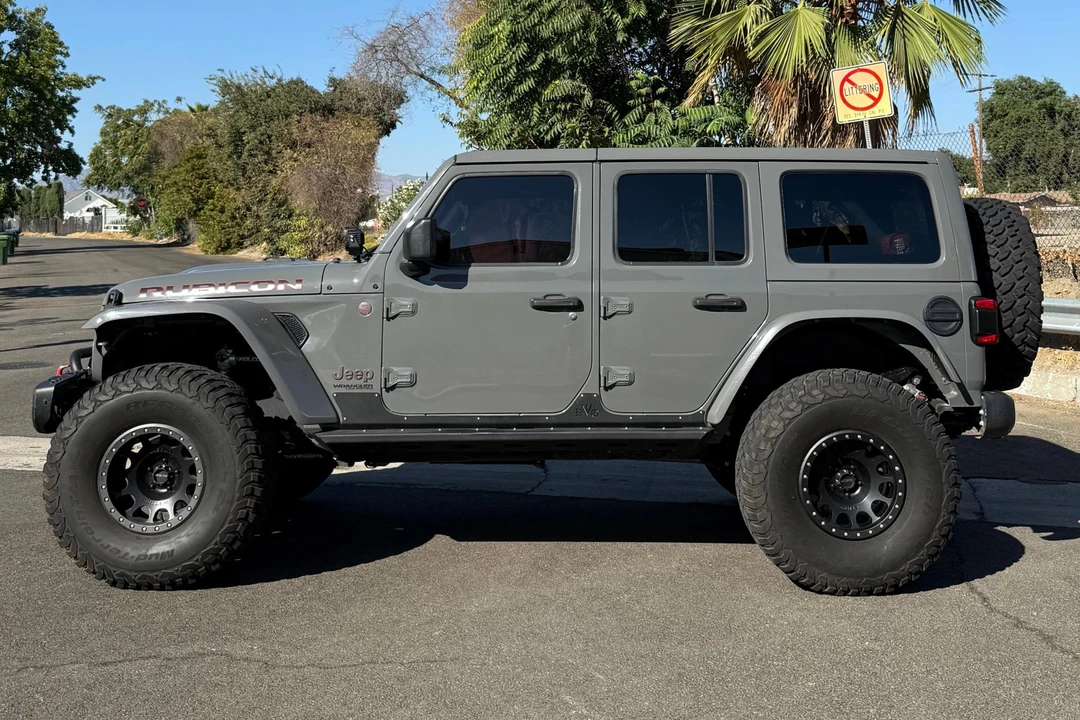2019 Jeep JL Wrangler - Image 3 of 31