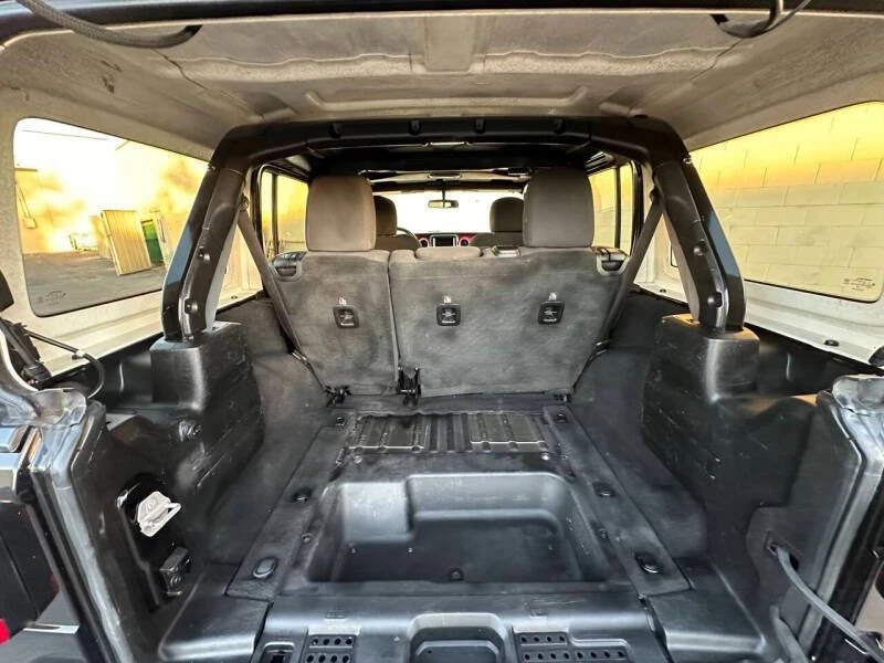 2019 Jeep JL Wrangler - Image 14 of 21