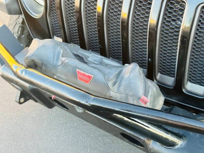 2019 Jeep JL Wrangler - Image 9 of 21