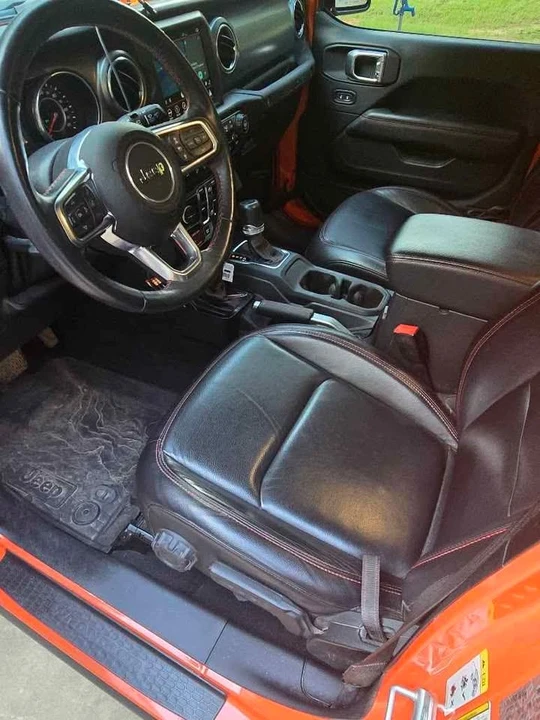 2019 Jeep JL Wrangler - Image 5 of 10