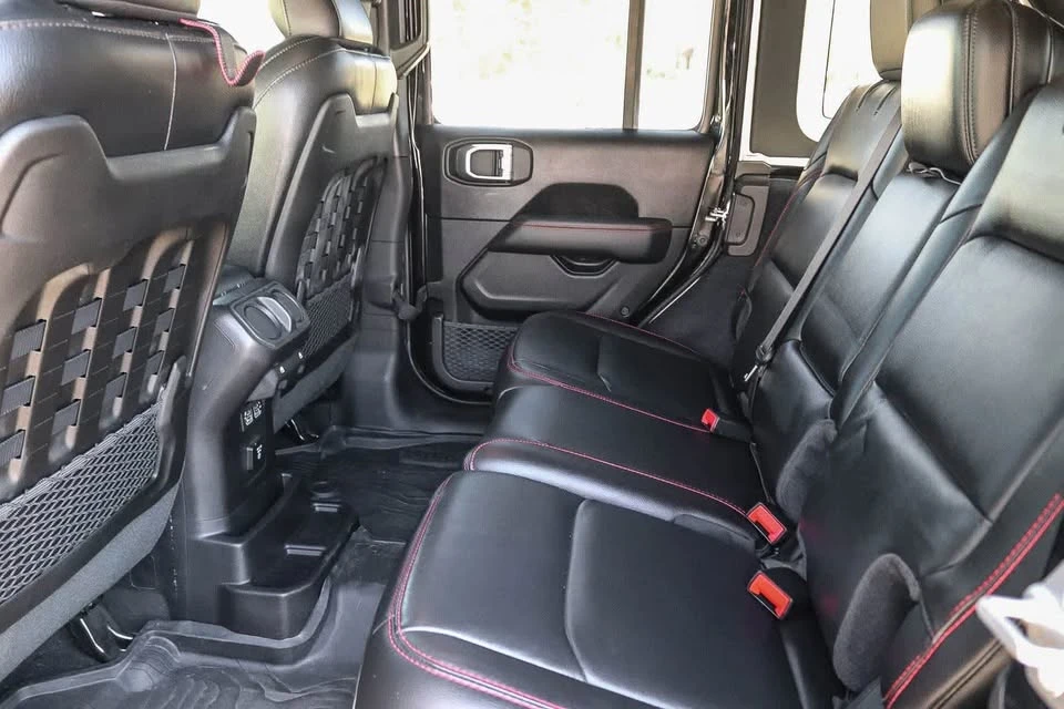 2019 Jeep JL Wrangler - Image 4 of 7