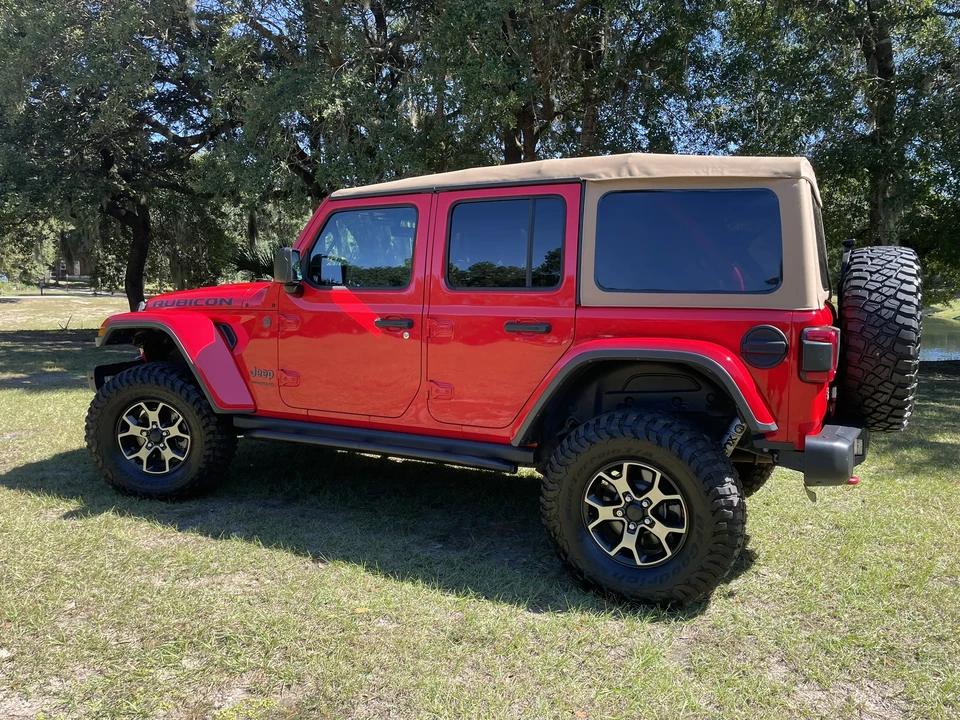 2019 Jeep JL Wrangler - Image 15 of 31
