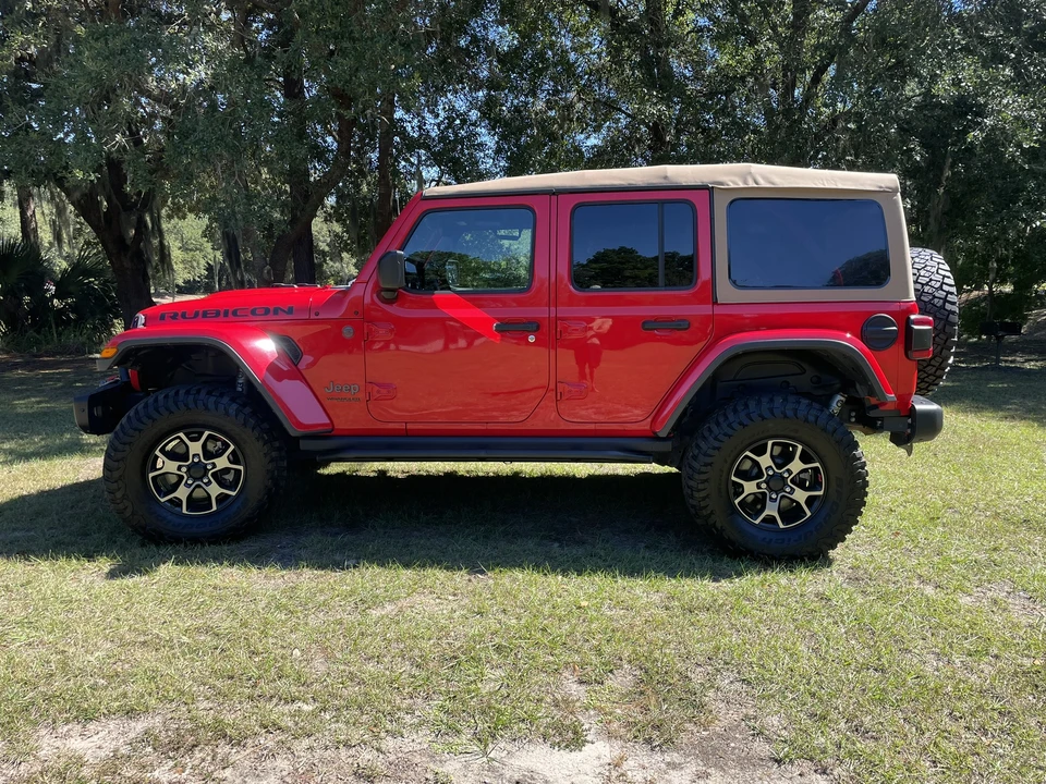2019 Jeep JL Wrangler - Image 16 of 31