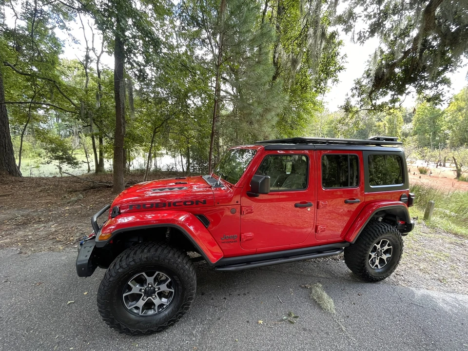 2019 Jeep JL Wrangler - Image 17 of 31