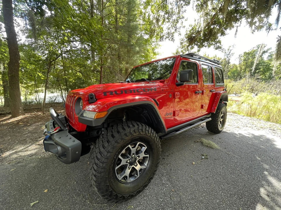 2019 Jeep JL Wrangler - Image 19 of 31