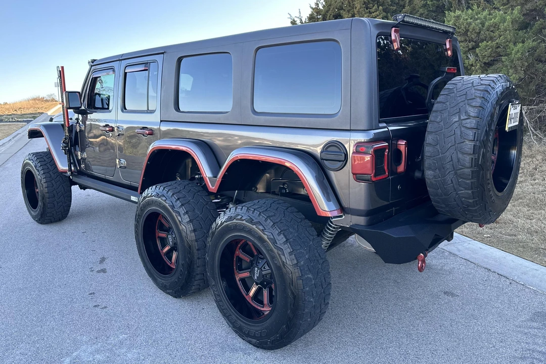 2019 Jeep JL Wrangler - Image 4 of 31