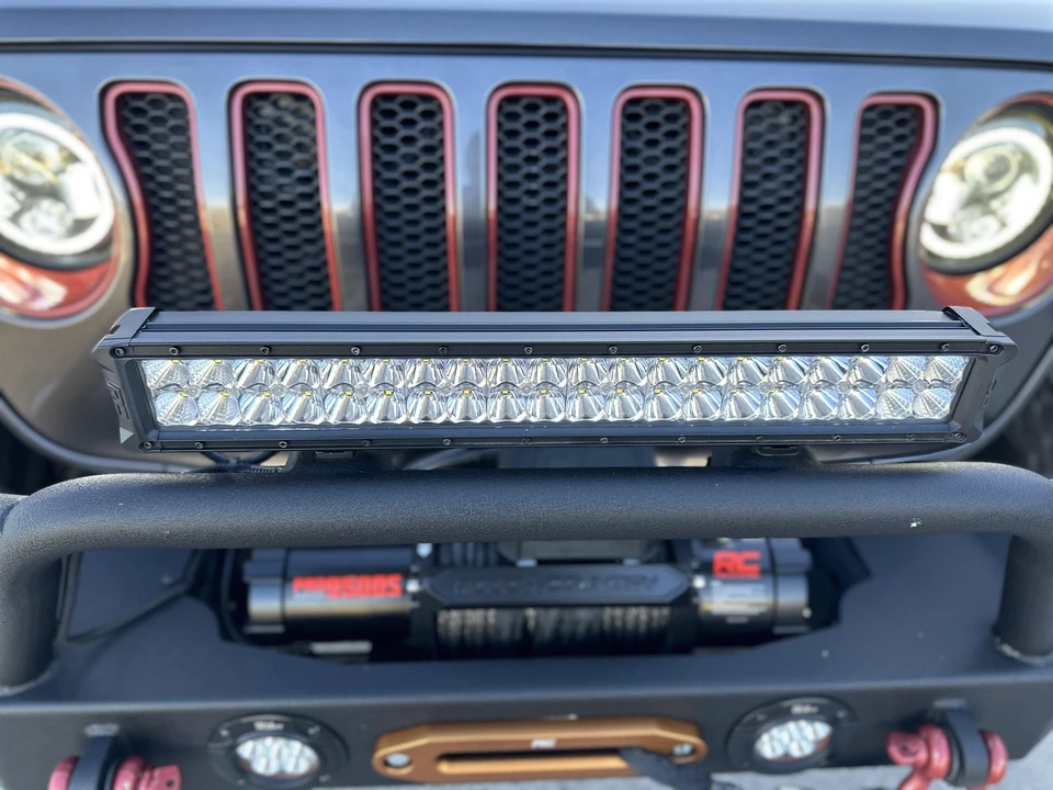 2019 Jeep JL Wrangler - Image 17 of 31