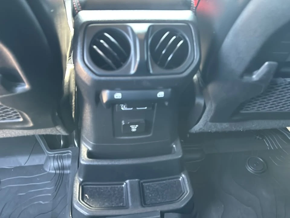 2019 Jeep JL Wrangler - Image 15 of 20