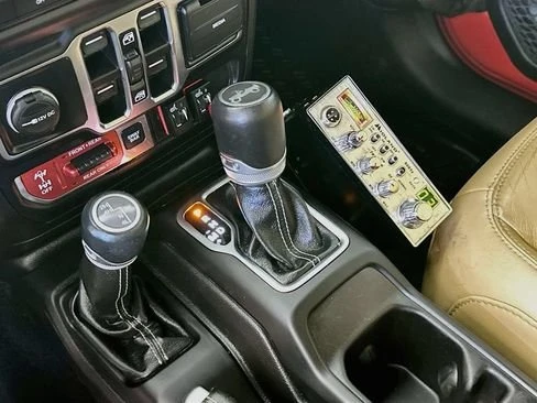 2019 Jeep JL Wrangler - Image 15 of 19