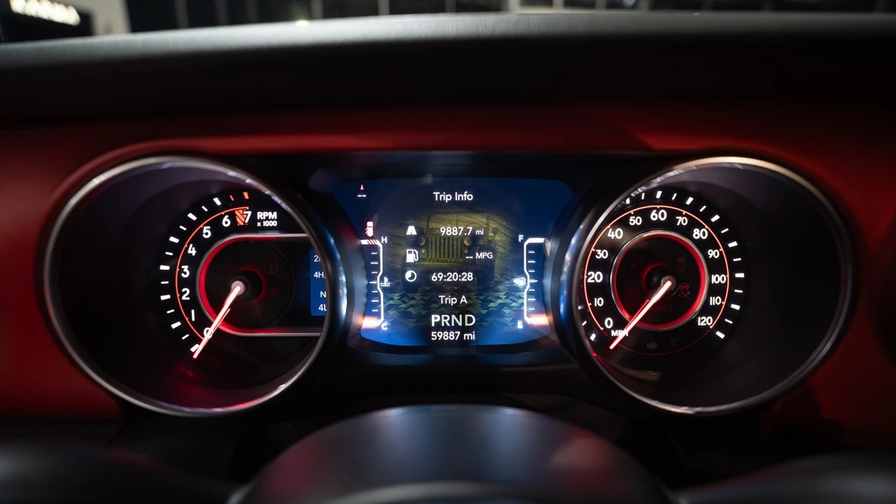 2019 Jeep JL Wrangler - Image 21 of 31