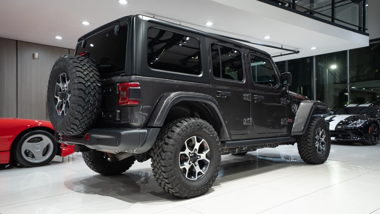 2019 Jeep JL Wrangler - Image 6 of 12
