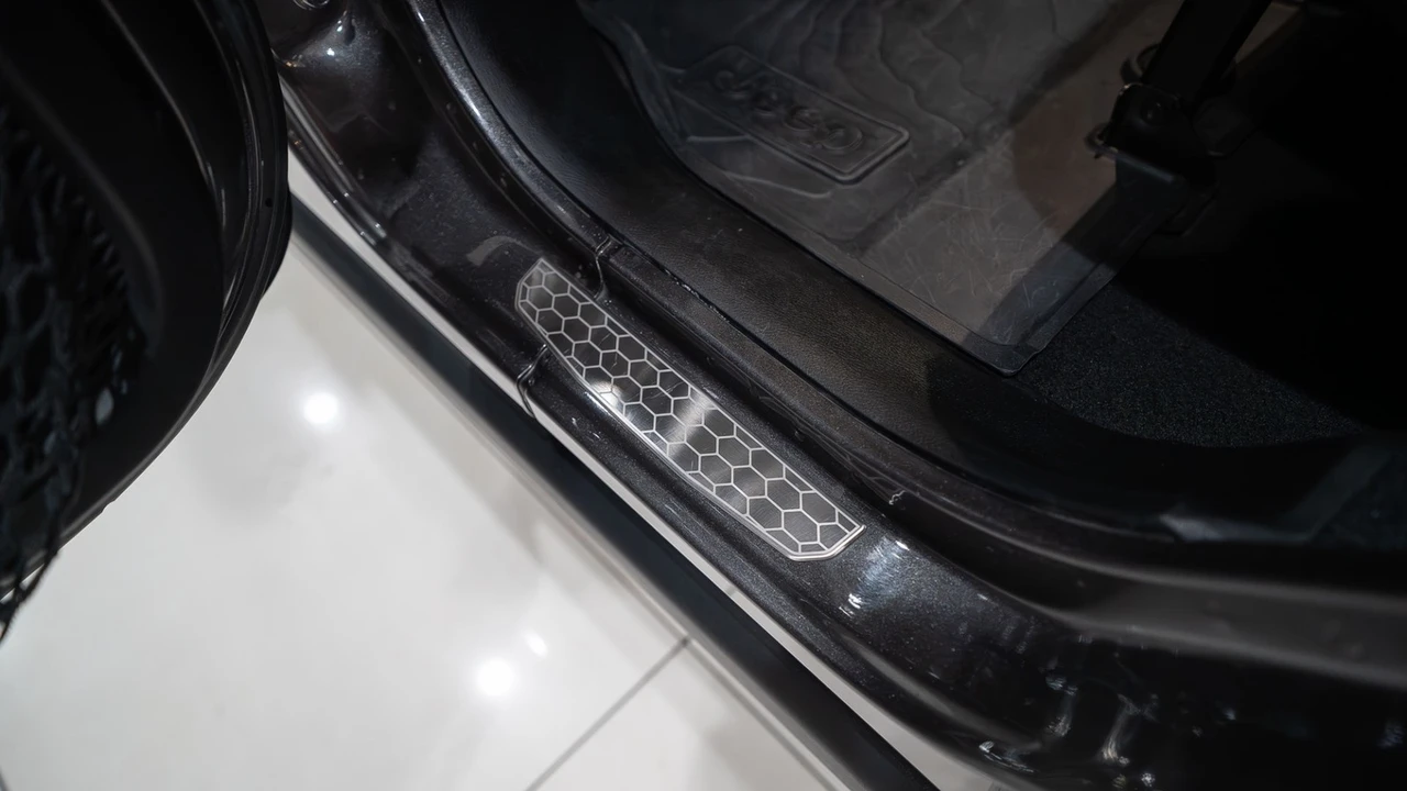 2019 Jeep JL Wrangler - Image 16 of 31