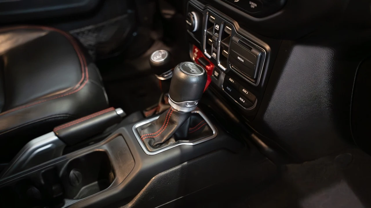 2019 Jeep JL Wrangler - Image 28 of 31