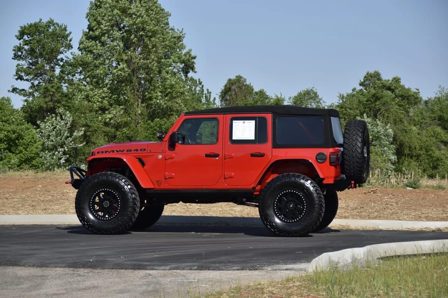 2019 Jeep JL Wrangler - Image 25 of 31