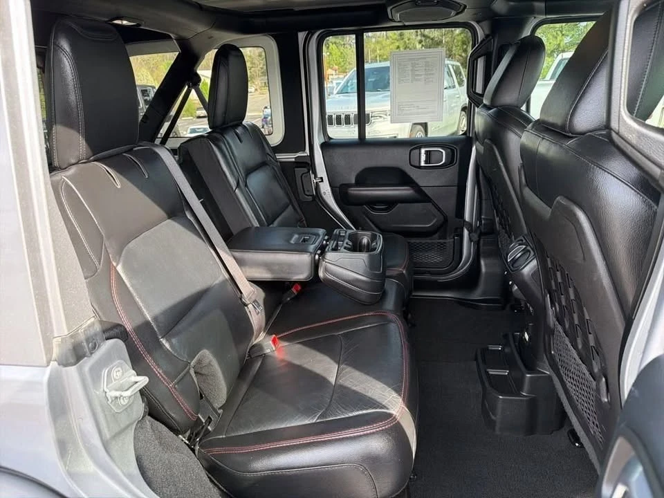 2019 Jeep JL Wrangler - Image 19 of 20