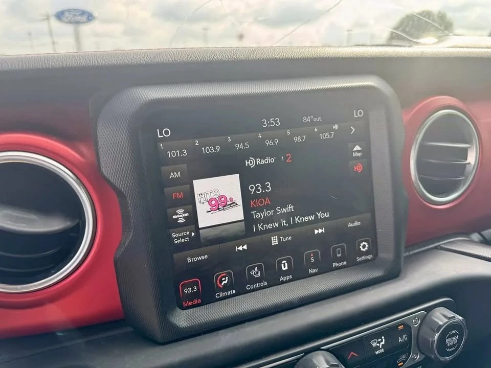 2019 Jeep JL Wrangler - Image 16 of 20