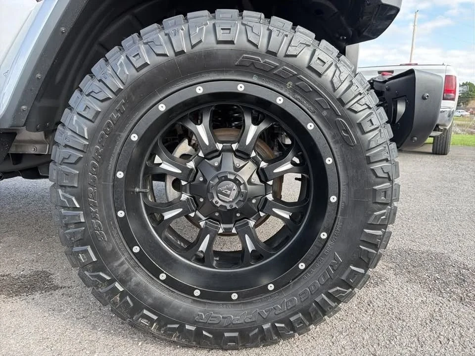 2019 Jeep JL Wrangler - Image 12 of 20