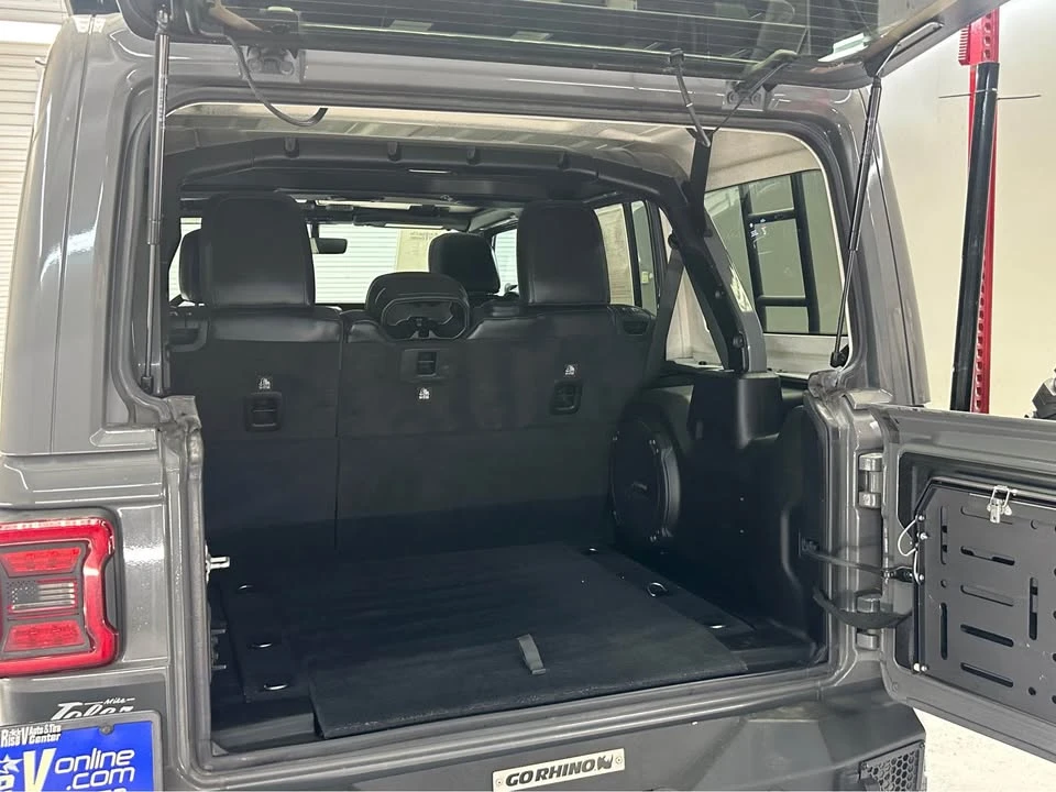 2019 Jeep JL Wrangler - Image 13 of 20