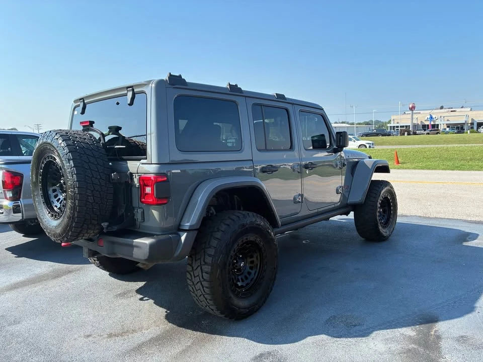 2019 Jeep JL Wrangler - Image 4 of 10