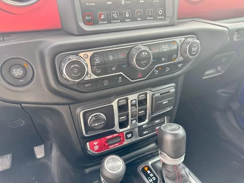 2019 Jeep JL Wrangler - Image 15 of 20