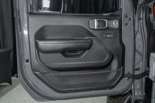 2019 Jeep JL Wrangler - Image 9 of 12