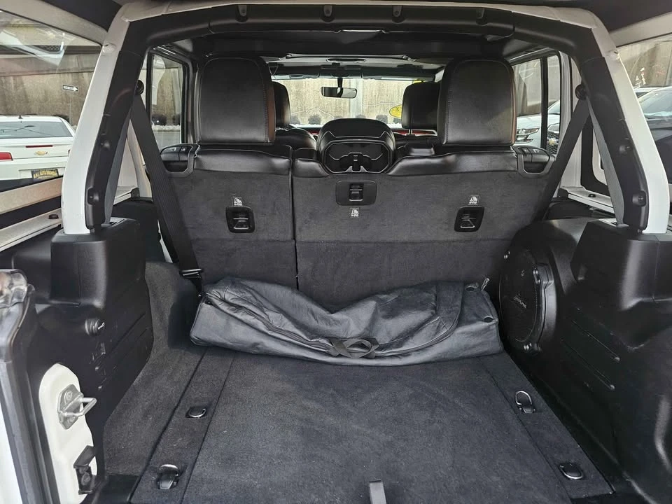 2019 Jeep JL Wrangler - Image 10 of 21