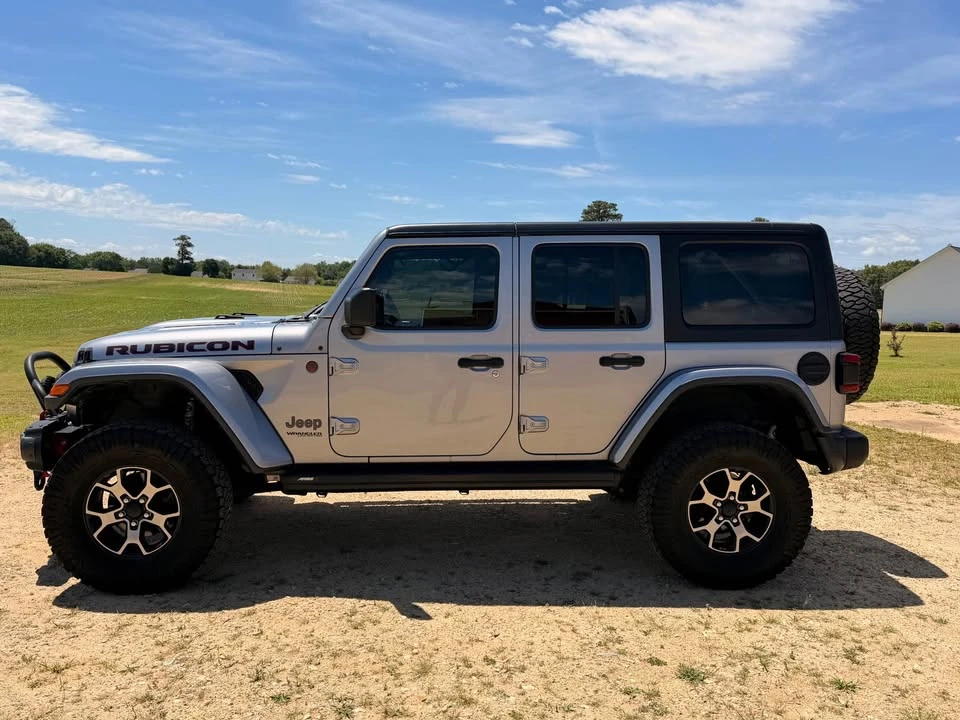 2019 Jeep JL Wrangler - Image 3 of 20
