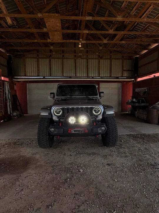2019 Jeep JL Wrangler - Image 15 of 20