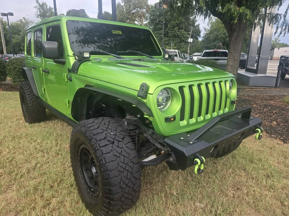 2019 Jeep JL Wrangler - Image 5 of 7