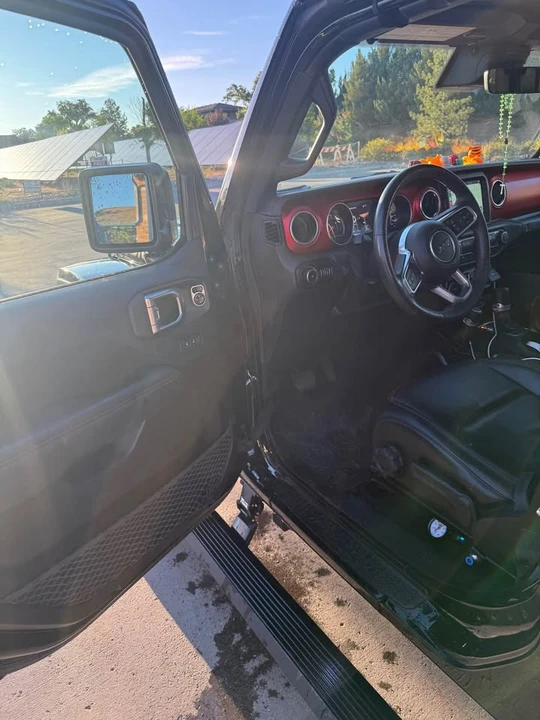 2019 Jeep JL Wrangler - Image 9 of 20
