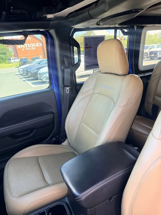 2019 Jeep JL Wrangler - Image 11 of 12