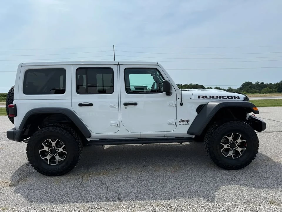 2019 Jeep JL Wrangler - Image 2 of 20