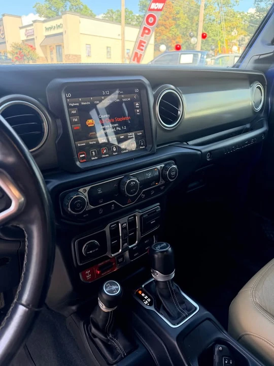 2019 Jeep JL Wrangler - Image 10 of 12