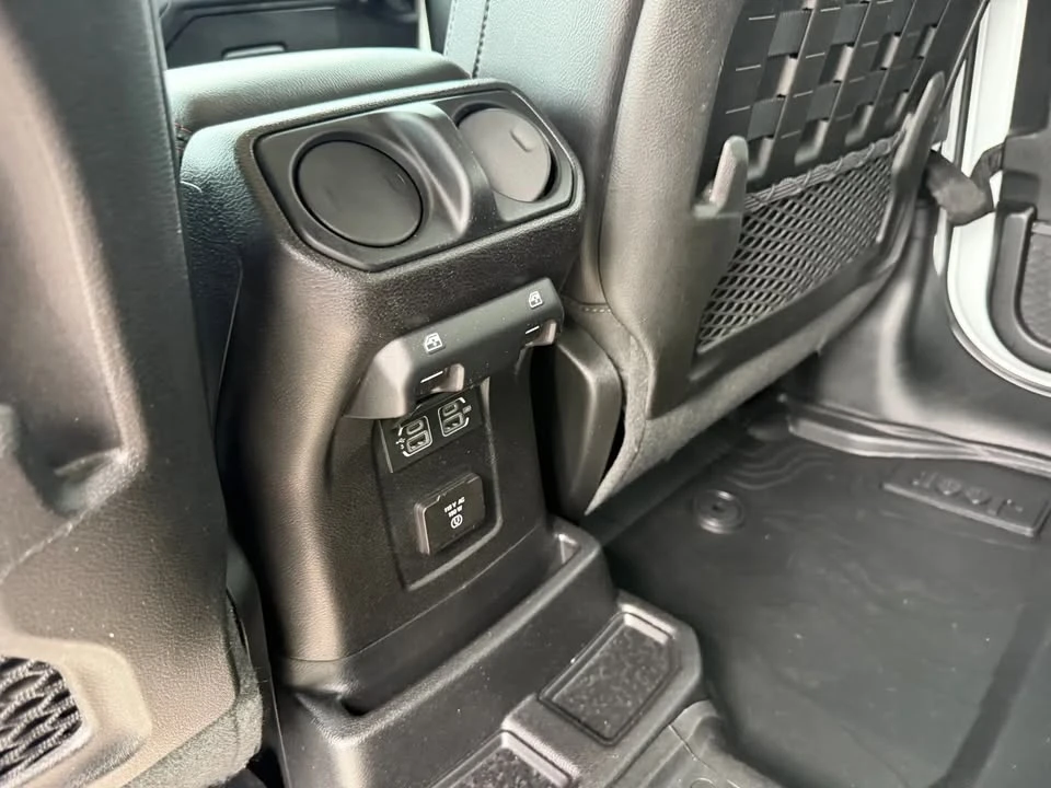 2019 Jeep JL Wrangler - Image 16 of 20
