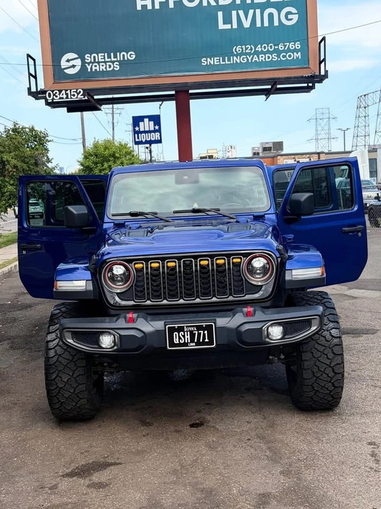2019 Jeep JL Wrangler - Image 8 of 20