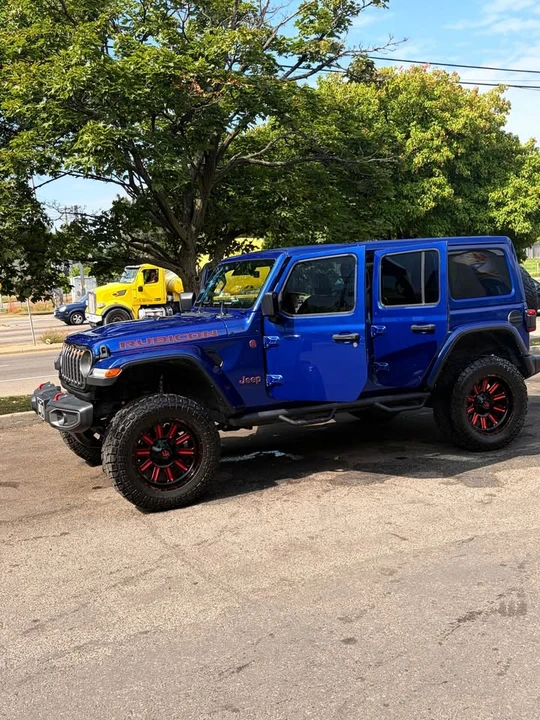 2019 Jeep JL Wrangler - Image 3 of 20