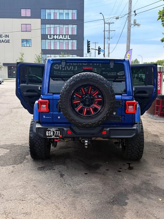 2019 Jeep JL Wrangler - Image 6 of 20