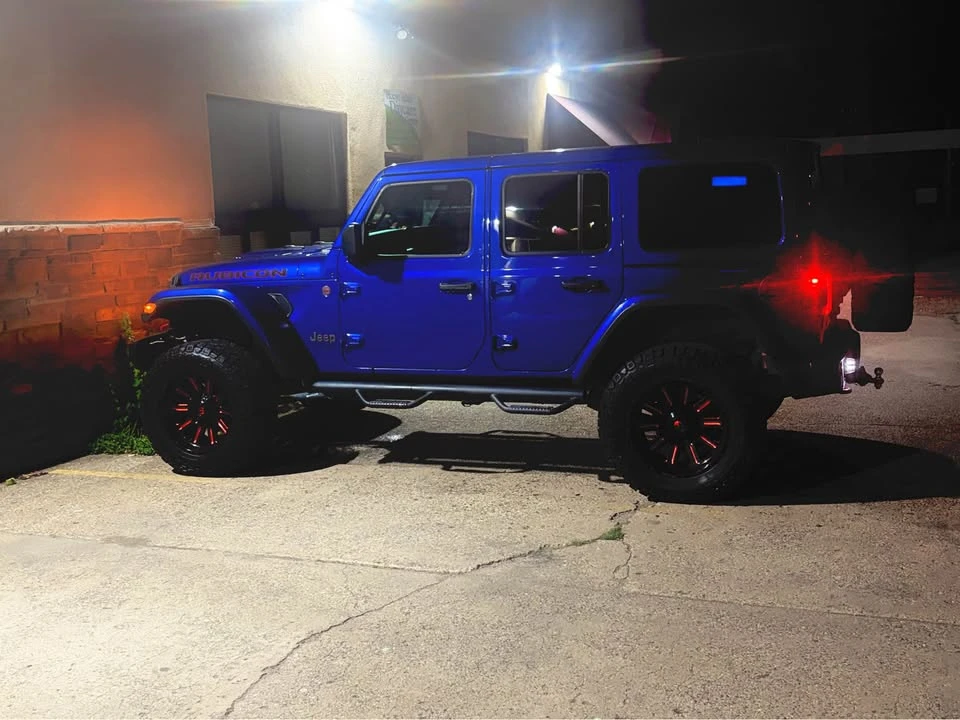 2019 Jeep JL Wrangler - Image 17 of 20