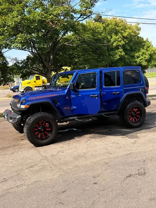 2019 Jeep JL Wrangler - Image 2 of 20