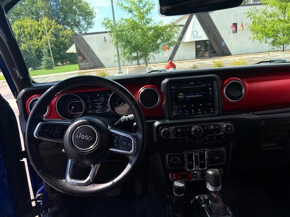 2019 Jeep JL Wrangler - Image 15 of 20