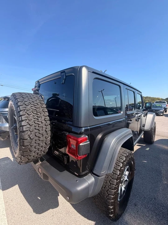 2019 Jeep JL Wrangler - Image 5 of 5